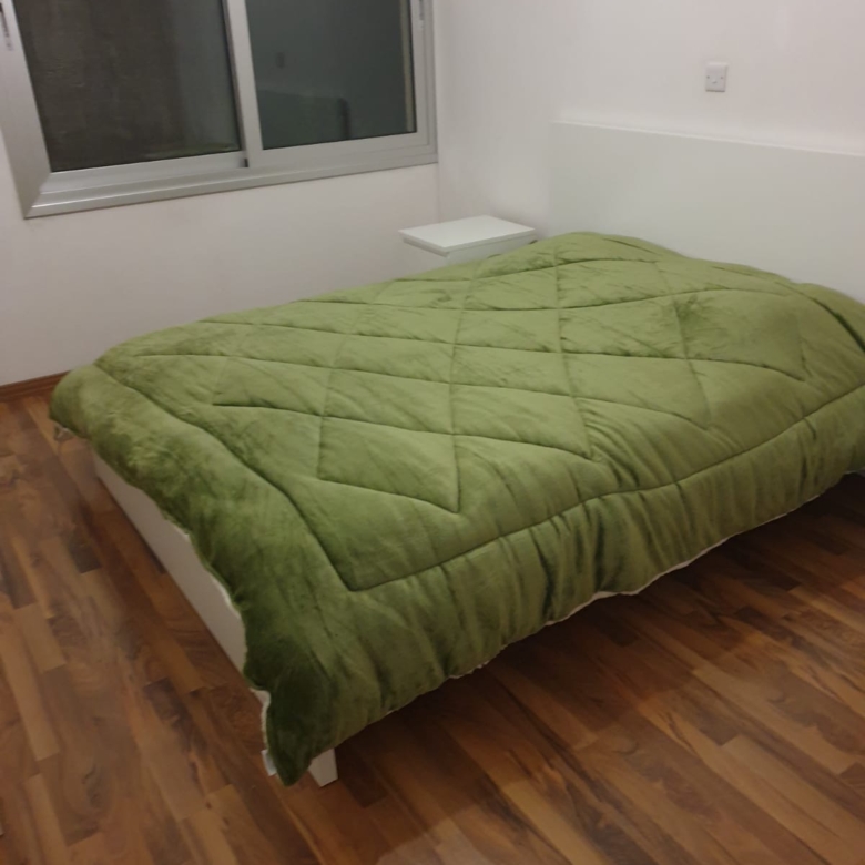 780